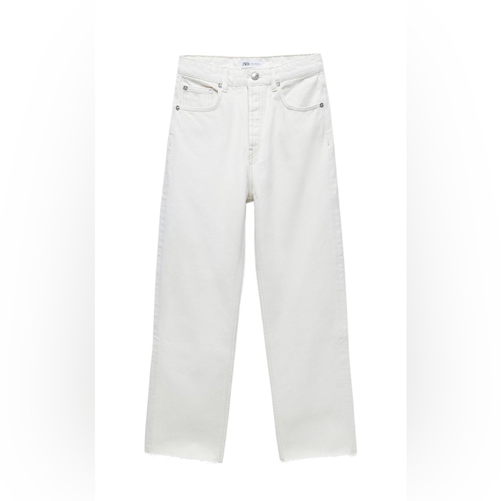SOLD‼️Cream Zara jeans | size 28 (US 6)